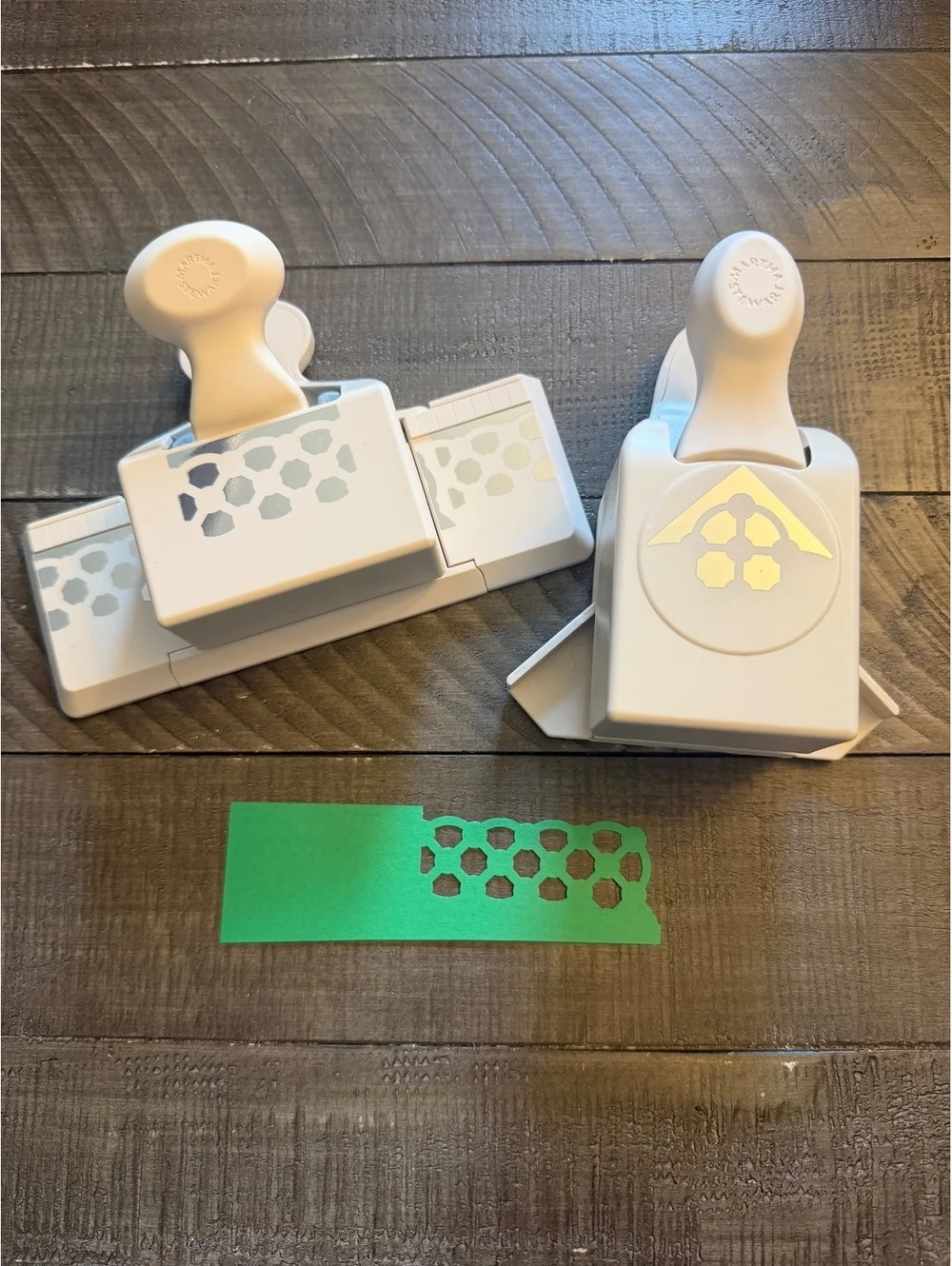 Martha Stewart Triple Chain Corner & Border Shape Punch